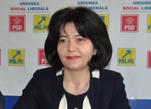 Doina Fedorovici alături de copiii …