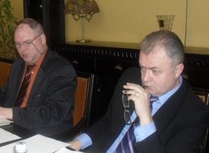 Cătălin Flutur şi viceprimarii săi, …