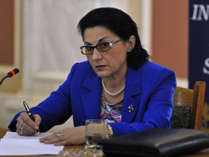 Andronescu, despre reexaminarea legii privind bacalaureatul profesional: Este mâna lui Funeriu