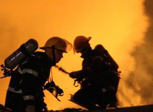 Locuinţă din Cristineşti incendiată în …