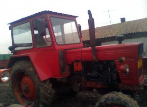 S-a izbit cu tractorul într-o …