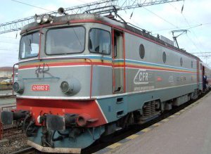 Circulaţia feroviară între staţiile Huedin …