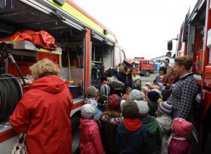 Atenţie! Flăcările Omoară Copii! - …