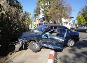 Trei maşini implicate într-un accident …