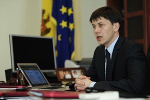 PNL a câştigat în justiţia naţională dreptul la obiectivul statutar unionist şi cere demisia ministrului Oleg Efrim