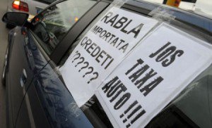 Cum şi în ce condiţii vă puteţi lua banii înapoi pentru taxa auto încasată ilegal