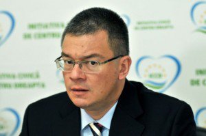 Val de demisii din partidul lui Ungureanu