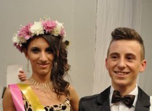 Vezi cine a câştigat titlul …