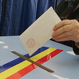 Locuitorii comunei Drăgușeni vor fi chemati la urne, pentru alegerea unui nou primar