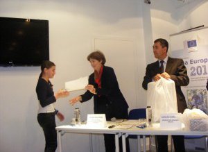 Trei elevi botoșăneni au participat …