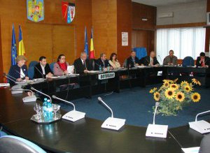 Deficienţe în relaţia cu instituţiile …