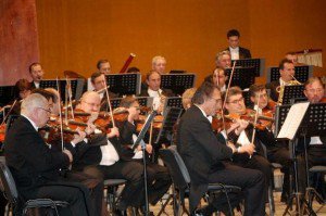 Instrumentiştii de la Filarmonica Botoşani intră în grevă japoneză. Vezi ce acuze aduc directorului!