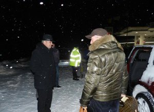 Un adult şi trei copii …