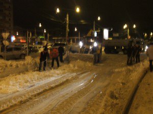 Primarul Ovidiu Portariuc continuă deszăpezirea pe străzile secundare din municipiul Botoșani