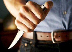 Tânăr înjunghiat într-o discotecă din …