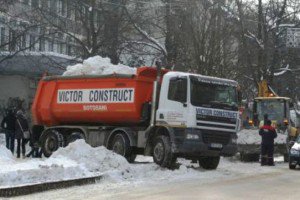 Urban Serv se va asocia cu o firmă privată pentru a face faţă deszăpezirii municipiului