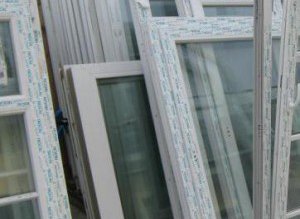 Tineri surprinşi de poliţişti în …