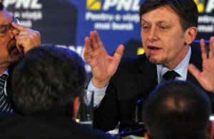 PNL pregăteşte o mare surpriză - partidul lui Antonescu se mută în altă familie. ”Decizia e ca şi luată”