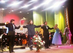 Prefectul a oferit un coş …