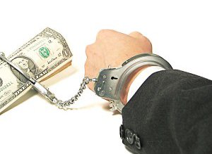 Patru administratori de societăți comerciale …