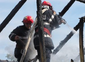 Magazie aprinsă de un burlan …