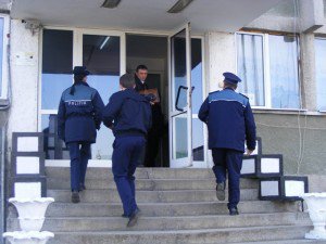 Trei patroni din Botoșani, urmăriți penal pentru infracțiuni economice