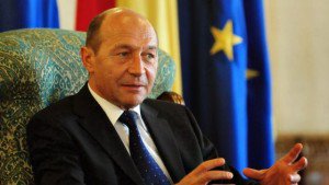 Băsescu: Luni decid dacă promulg, …