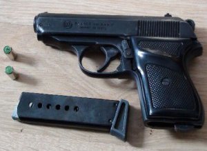 Bărbat cercetat pentru nerespectarea regimului …