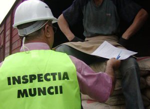 Sute de persoane muncind la …