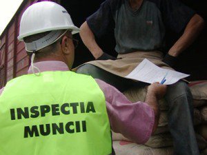 Sute de persoane muncind la negru au fost depistate de inspectorii de muncă  