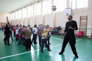 Consiliul Naţional al Elevilor susţine introducerea mai multor ore de sport în programa școlară a elevilor din ciclul primar