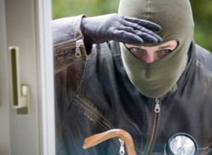 Minori cercetați pentru tâlhărie și …