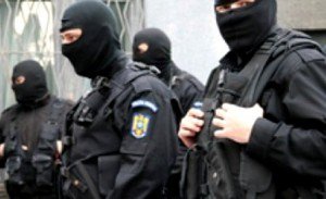 Percheziții de amloare a polițiștilor  la această oră în județele Botoșani, Suceava și Iași 