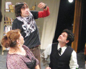 Duminică pe scena Teatrului Mihai Eminescu spectacolul  „Scuzaţi, doamna profesoară!”