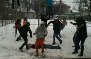 Febra Harlem Shake a cuprins şi municipiile Botoşani şi Dorohoi. Vezi VIDEO!