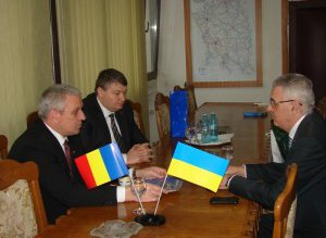 Preşedintele Regiunii Cernăuţi şi consulul …