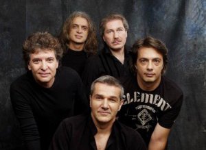 Holograf revine pe scenă în …