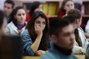 Se schimbă modificarea: clasa a …