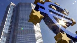 Bancherii primesc o lovitură sub centură. UE limitează bonusurile la dublul salariului fix 