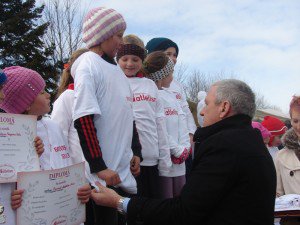 Copilele de la LPS Botoşani premiate de prefectul Macaleţi la Campionatul Naţional de Cros