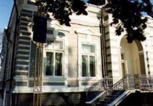 Patronii botoşăneni, invitaţi la Camera …