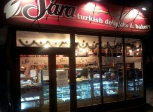 Magazin cu zeci de dulciuri …