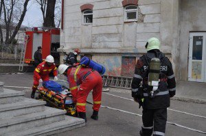 Incendiu la Sala Teatrului din Dorohoi. Exercițiu de amploare a pompierilor dorohoieni – VIDEO/FOTO