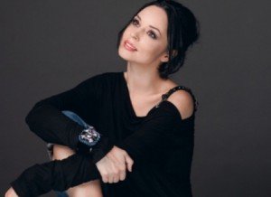 Andreea Marin: „Mulți oameni mă întreabă cum găsesc forța de a trece elegant peste niște momente dificile din viață”