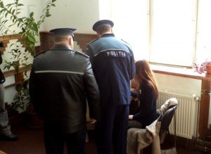 Zeci de elevi sunt scosi …