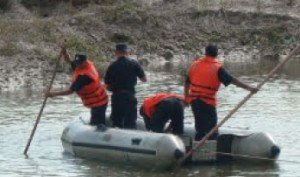 Bărbat înecat în Jijia, recuperat de pompierii dorohoieni