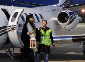 Lumina Sfântă de la Ierusalim …