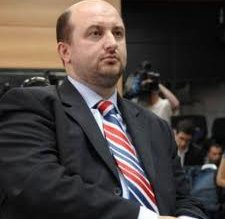 12 liberali, excluși din partid. …