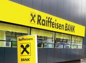 Şeful Raiffeisen Bank Internațional îşi pregăteşte demisia, după deschiderea unei investigaţii privind investiţiile personale
