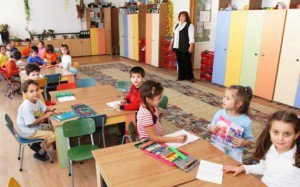 Ministrul Educaţiei vrea ca învăţământul …